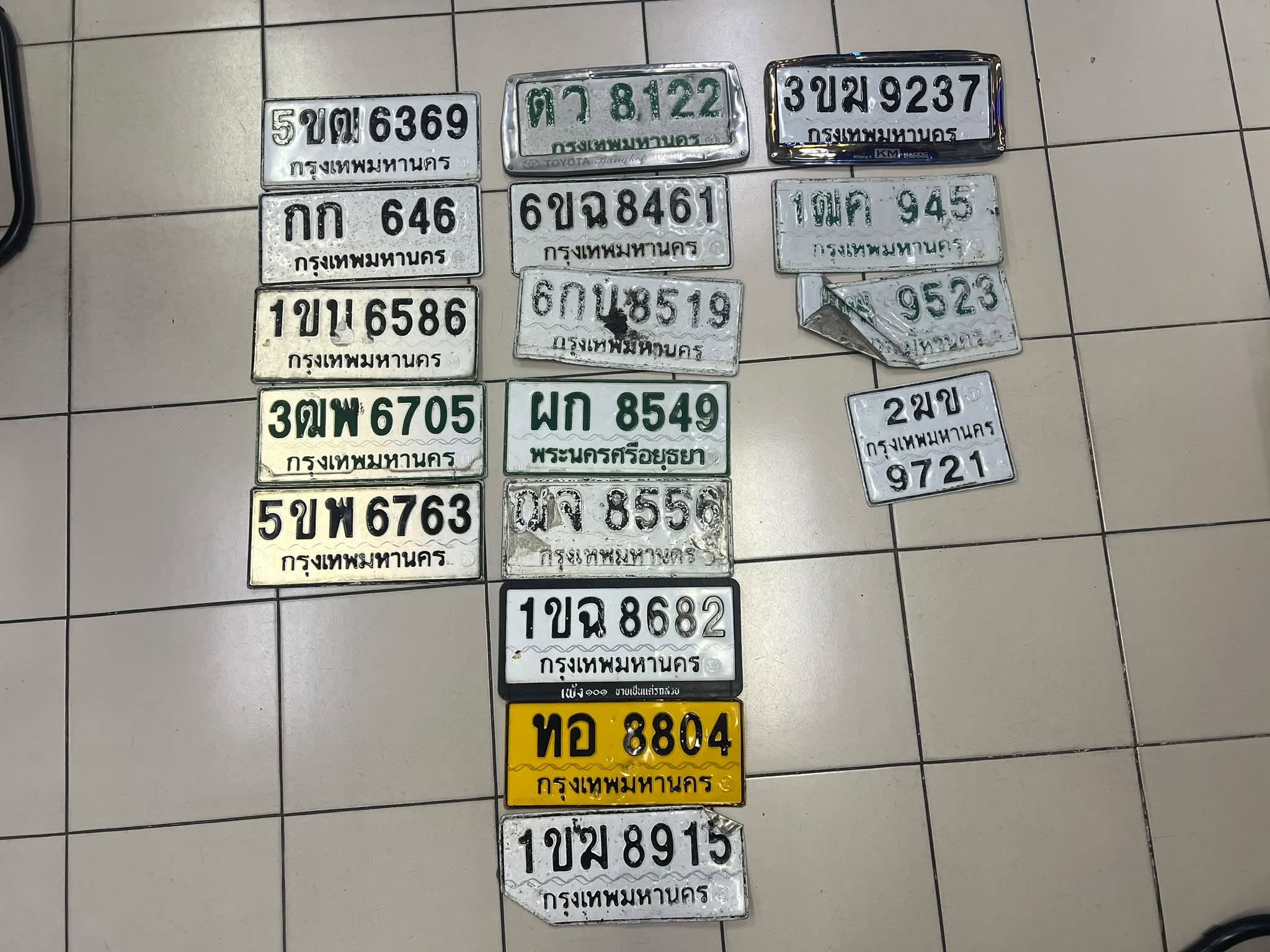 ภาพขยายป้าย 3ฒพ 6705 ในรูปกองป้าย